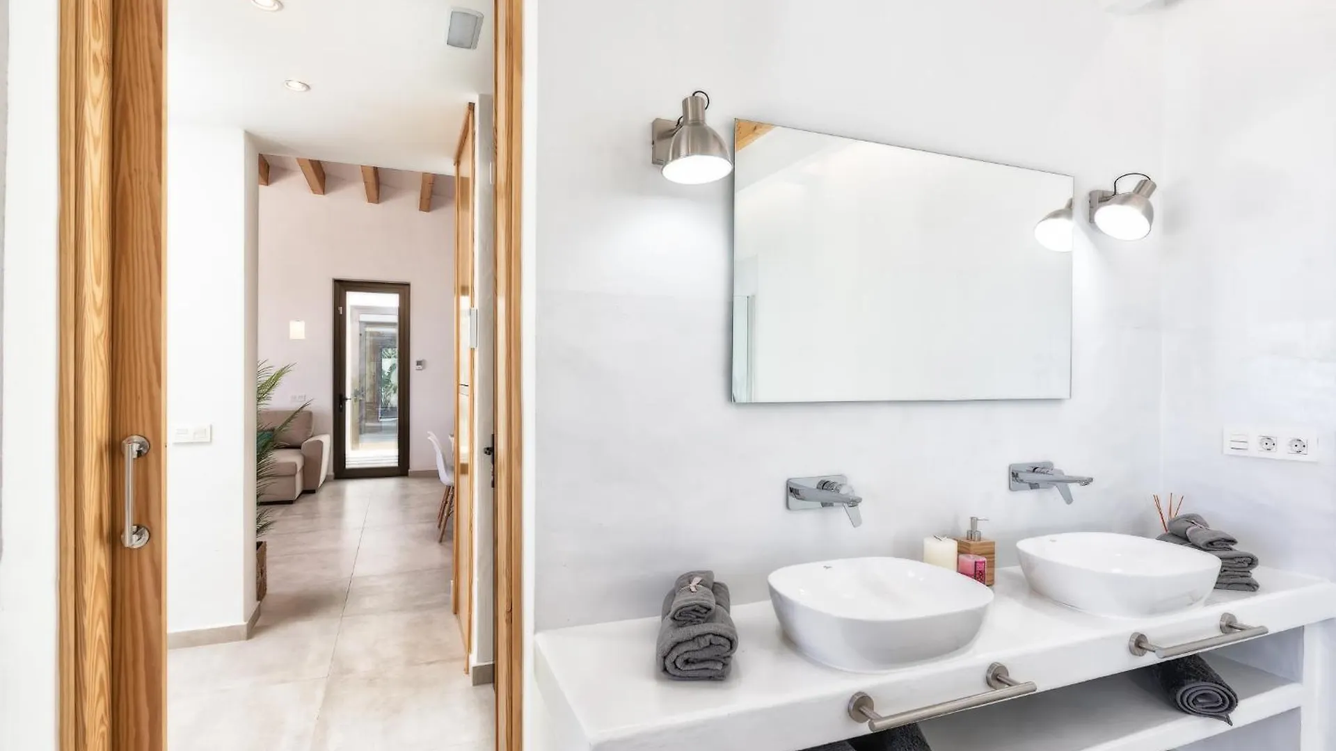 Casa Marina Deluxe II Villa San Borondon Spain